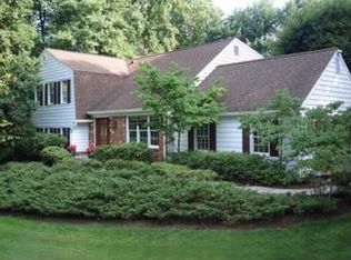 10201 Carol St, Great Falls, VA 22066