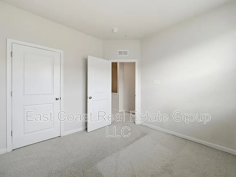 7055 Delegate Pl — Photo 25