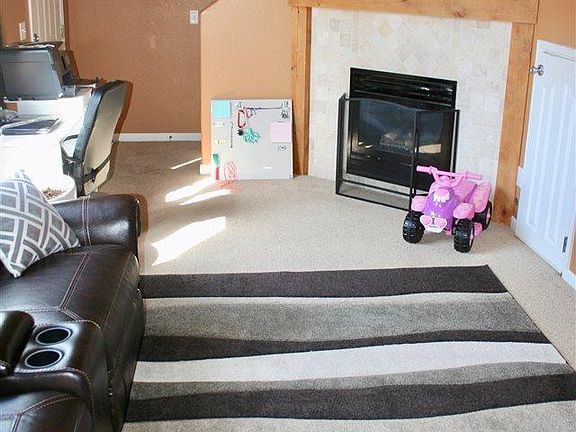 5th image of 804 Blue Sage Way