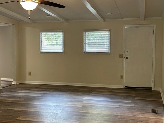 4th image of 635 Plaza Dr