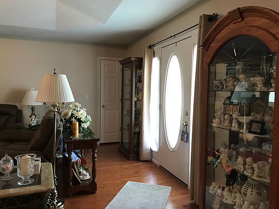 5th image of 1712 Whispering Oaks Pl