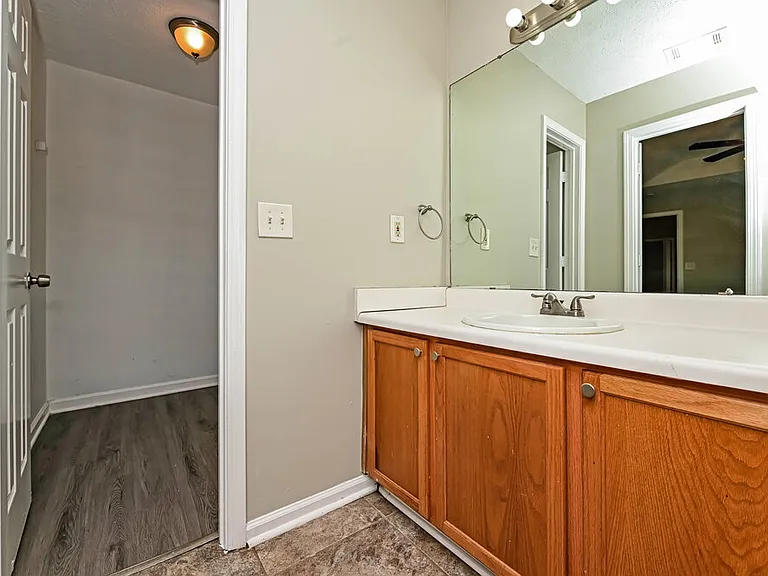 172 Marsh Glen Dr — Photo 15