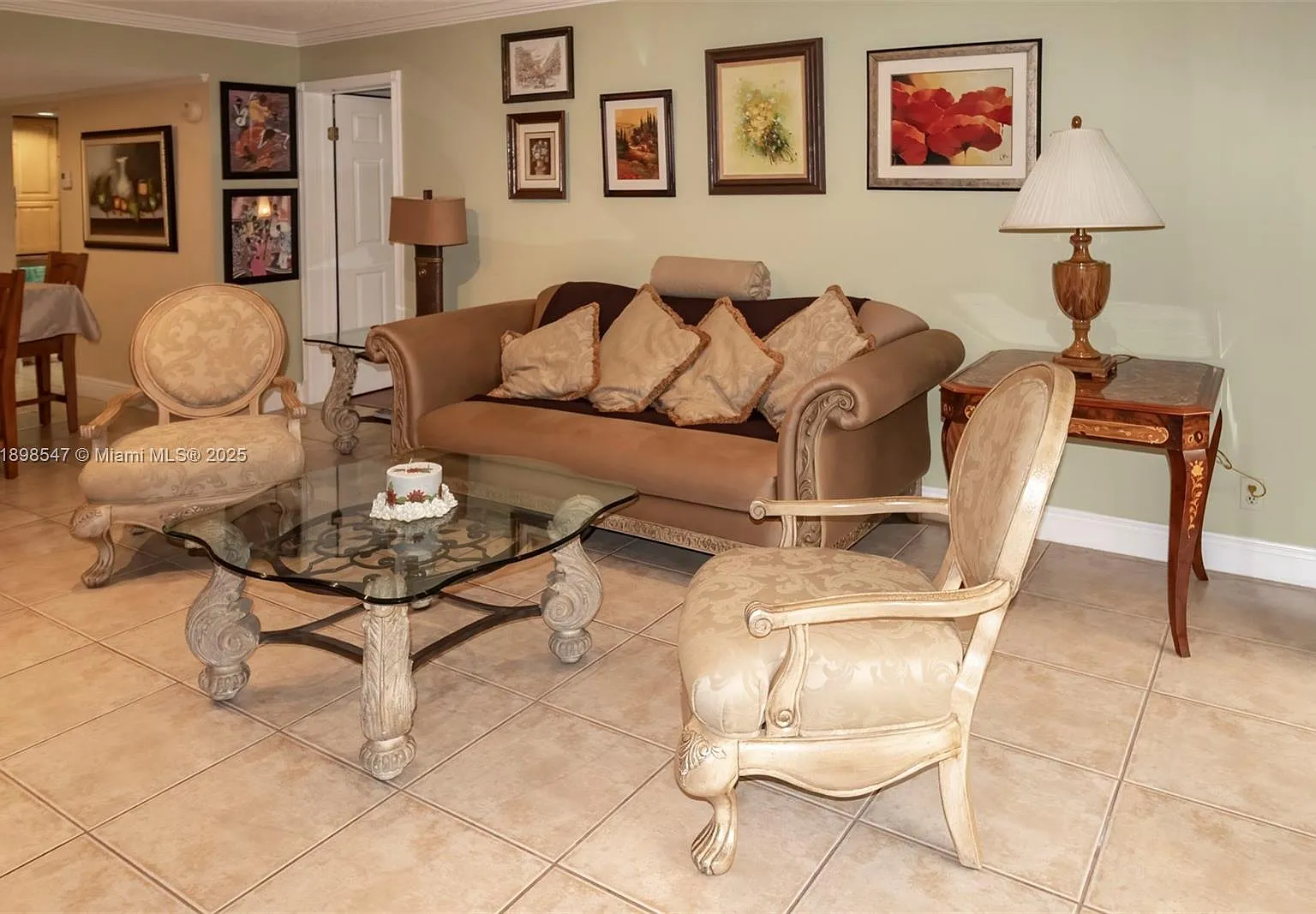 2 bed, 2.5 bath, 1235 sqft, $2,850 — Photo 2