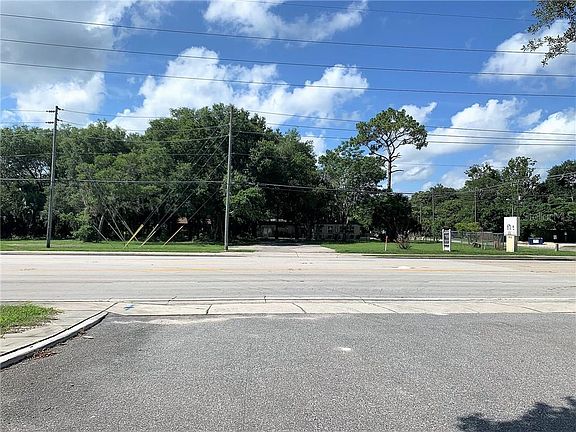 4th image of 902 E State Road 434