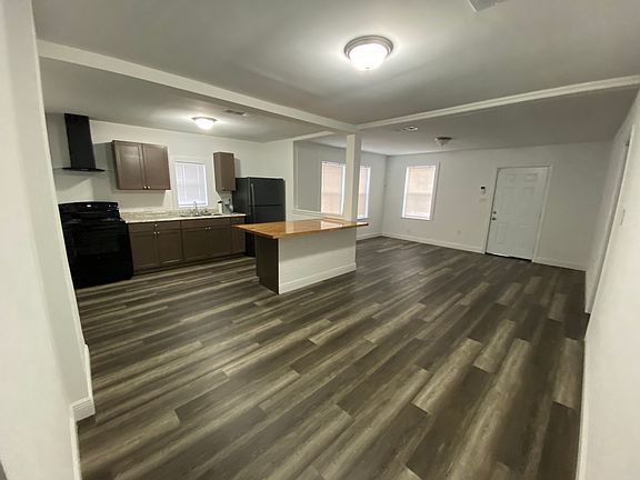 3rd image of 125 20th St
