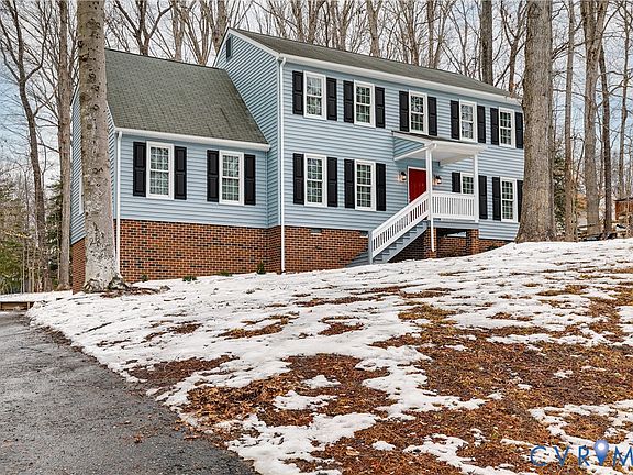 3rd image of 9916 Kingussle Ln