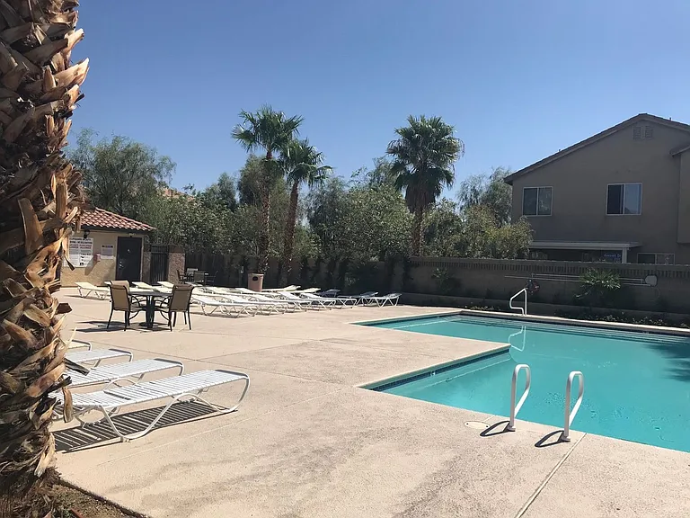 646 Monument Point St — Photo 41