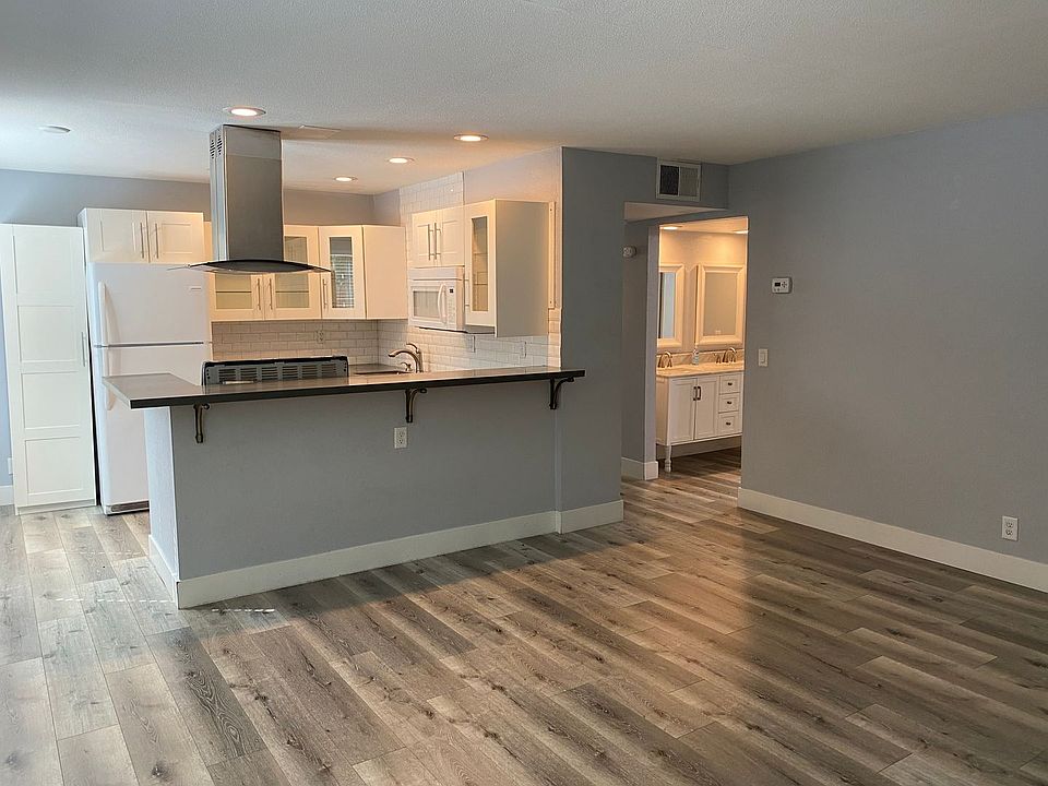 1st image of 2122 S St APT 4