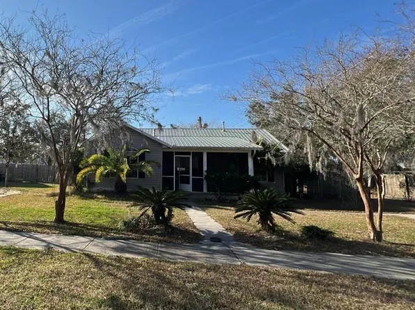 627 5th St SW, Live Oak, FL 32064