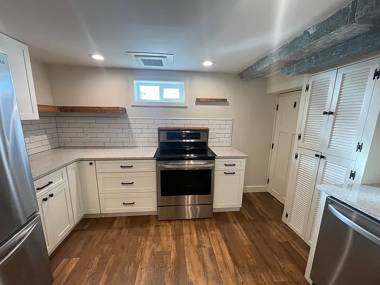 1634 E Glass Ave — Photo 20