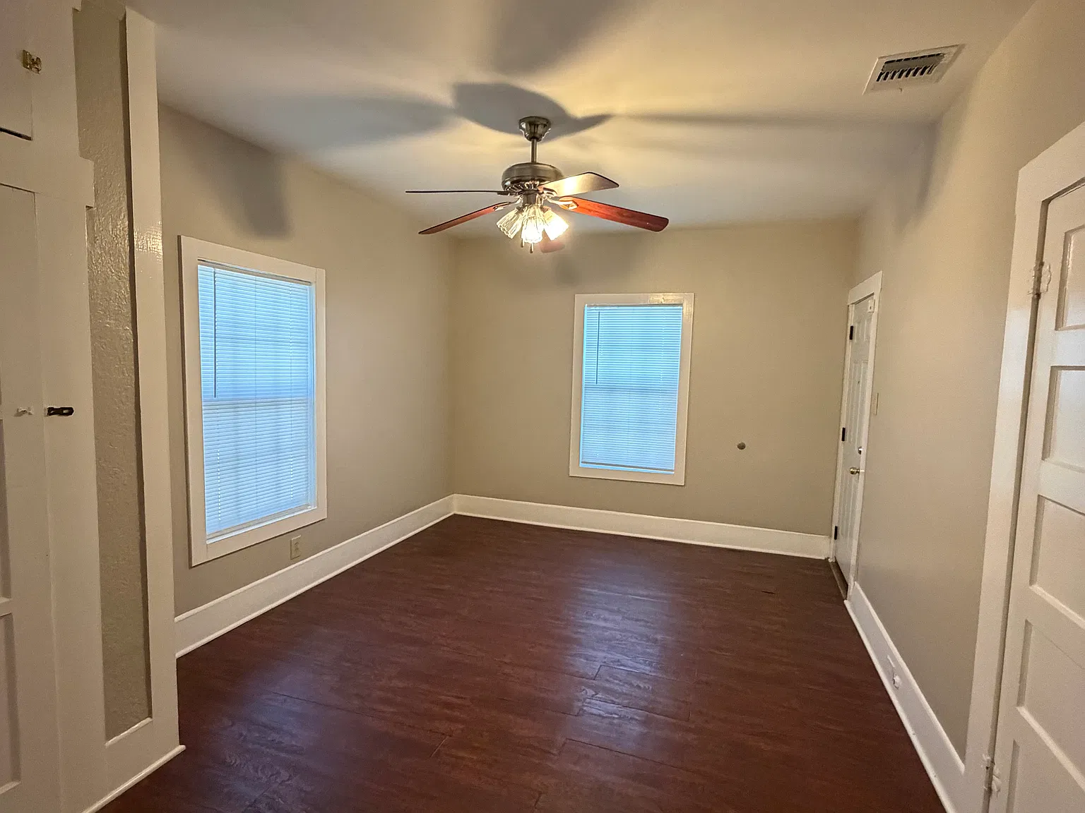 2 bed, 1100 sqft, $1,550 — Photo 3