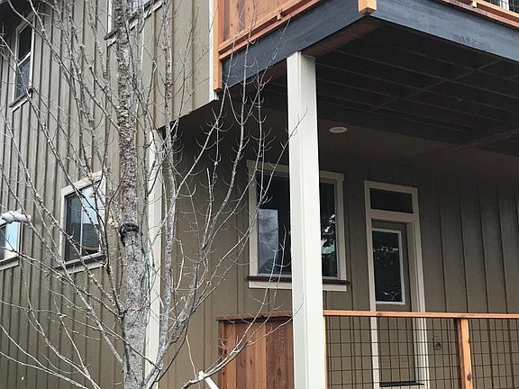 Upstairs and downstairs decks