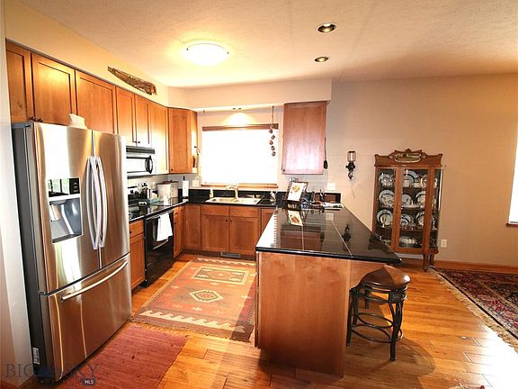 5th image of 417 Slough Creek Dr