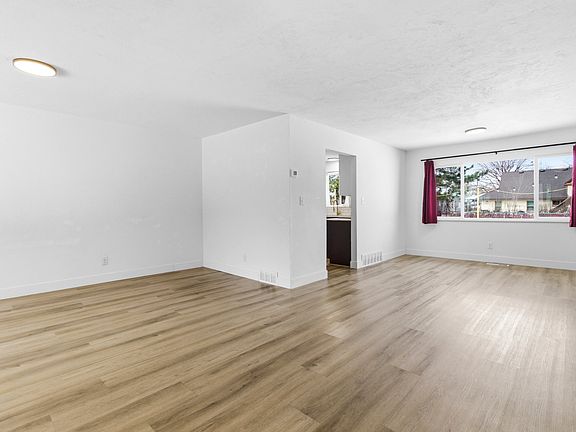 4th image of 252 S 400 E