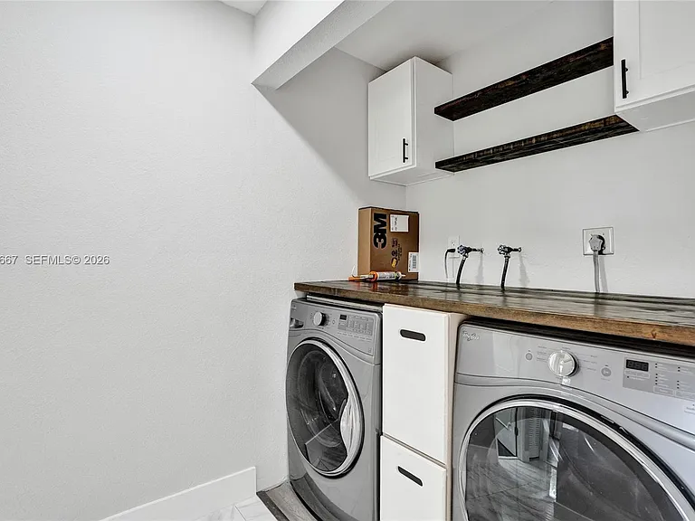 9540 NW 65th St #D8 — Photo 26
