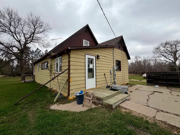 751 2nd Ave, Maxbass, ND 58760