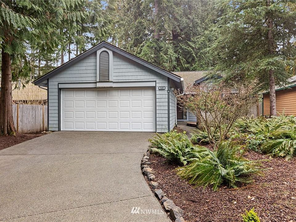1st image of 2621 17th Ave NW