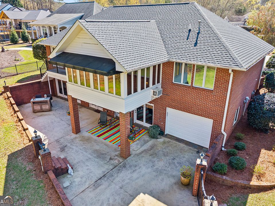 1st image of 424 Capri Point