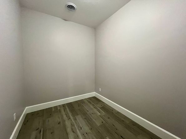 318 S Locust St Unit 2