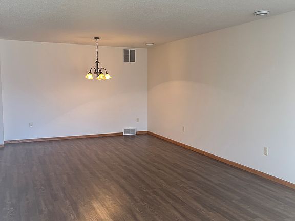 4th image of 1209 Balsam Ave APT 2