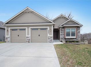 222 N Marimack Dr, Kearney, MO 64060