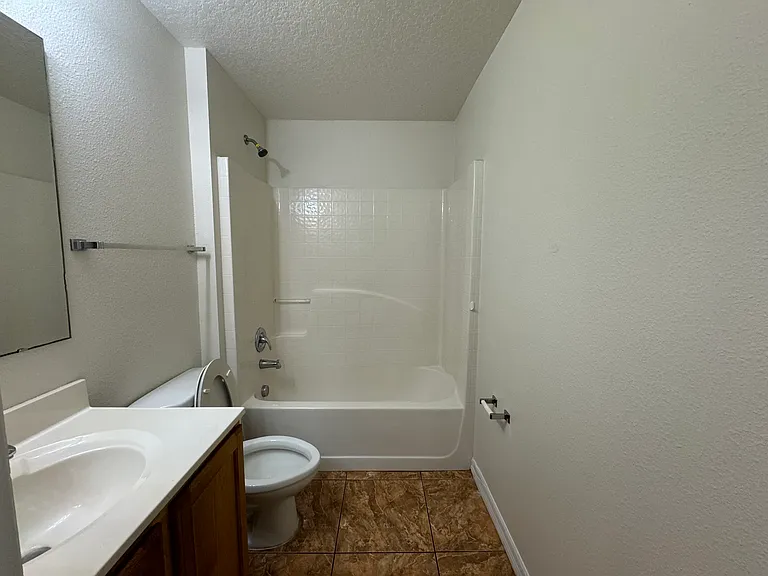 4760 Summerfield Cir — Photo 11