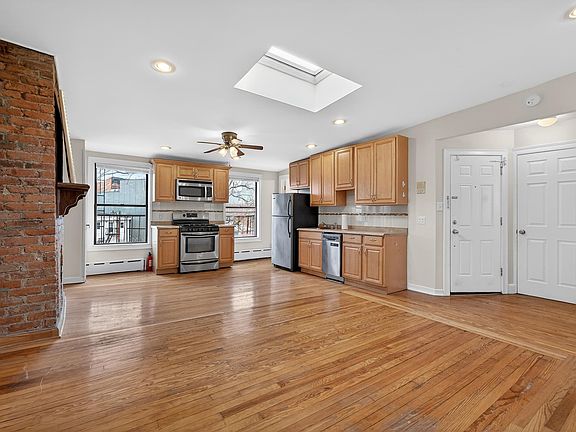 3rd image of 216 Newark Ave #4