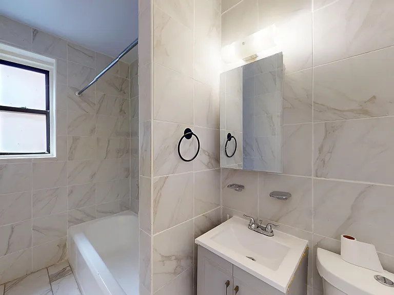 40-66 Ithaca St #2B — Photo 9