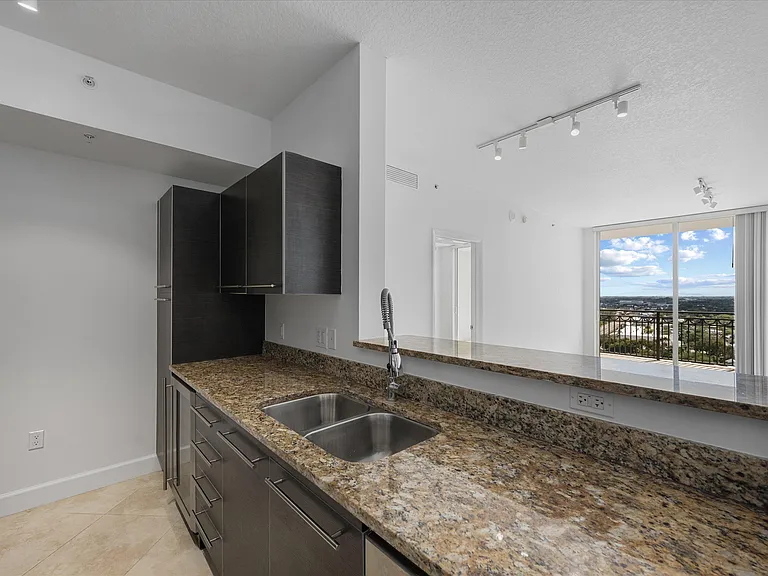 550 Okeechobee Blvd #1605 — Photo 5