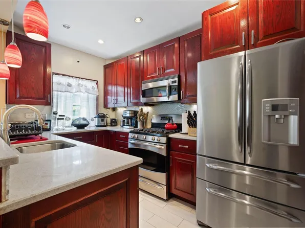 33-21 70th Street, Jackson Heights, NY 11372