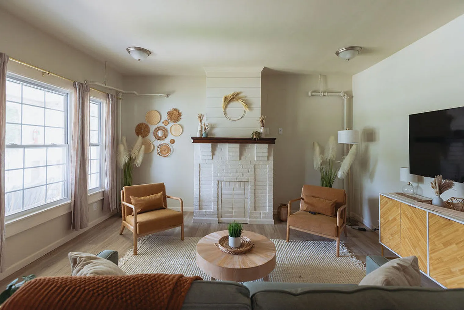 1 bed, 1.0 bath, 592 sqft, $1,839 — Photo 1