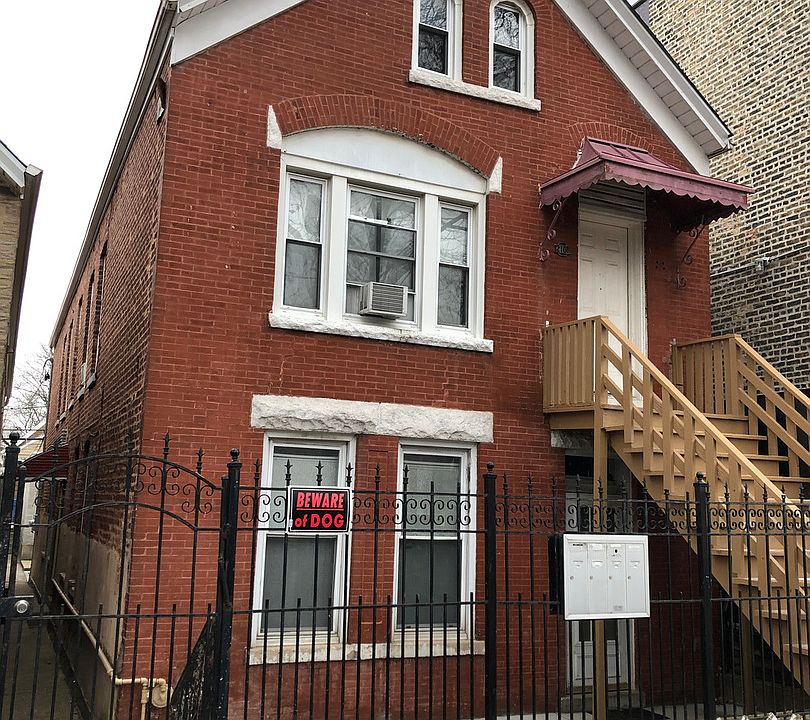 1st image of 2108 S Washtenaw Ave Floor 1