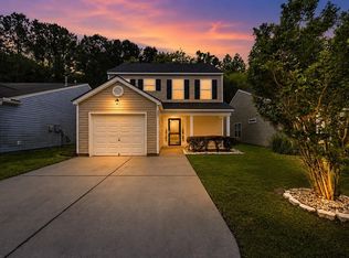 421 Savannah River Dr, Summerville, SC 29485