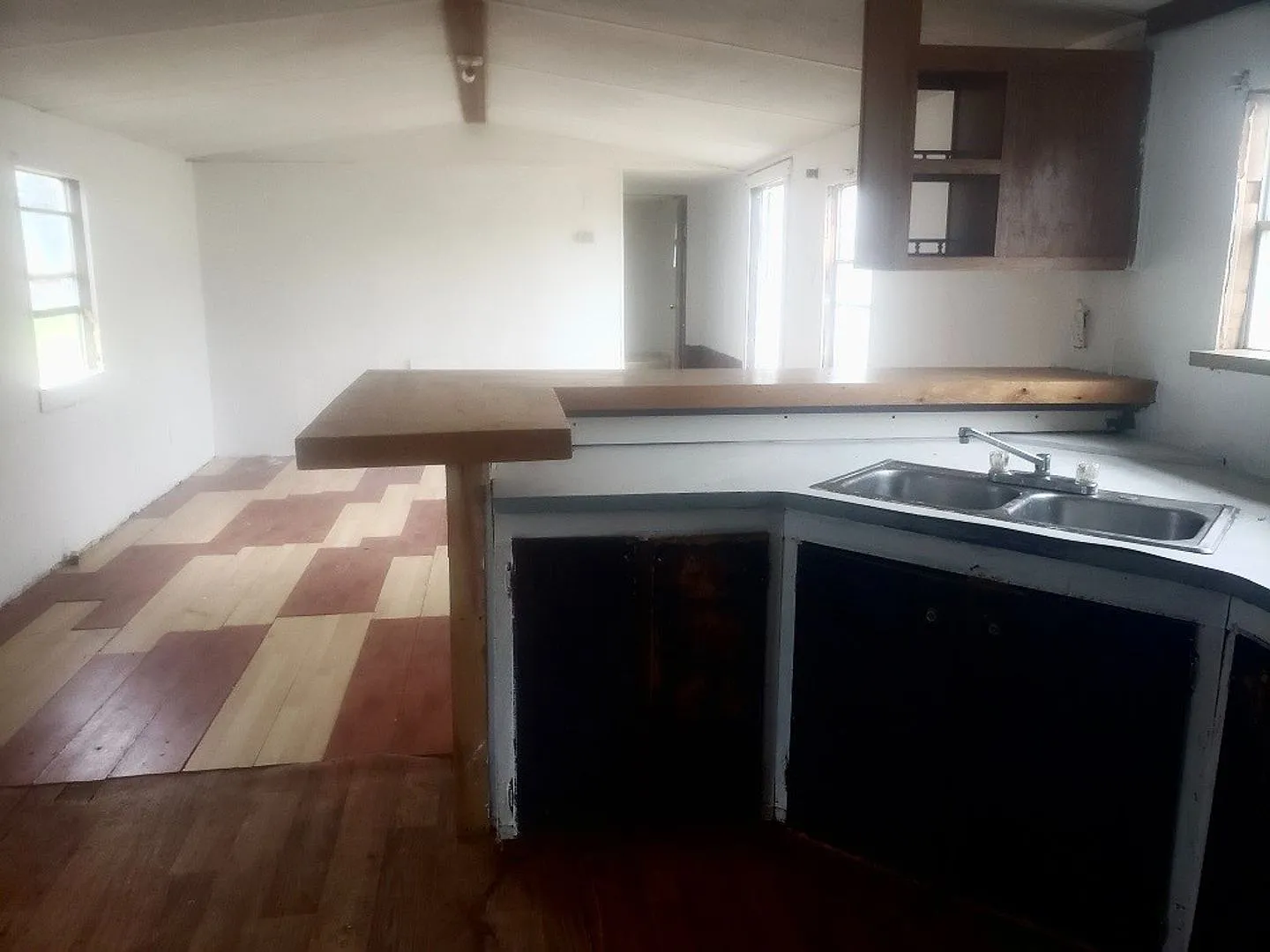 Apply Now! Rent this 2 Bedroom 2 Bathroom Home in Aiken! — Photo 3