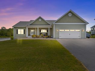 561 Harbor View Dr, Saint Albans, VT 05478