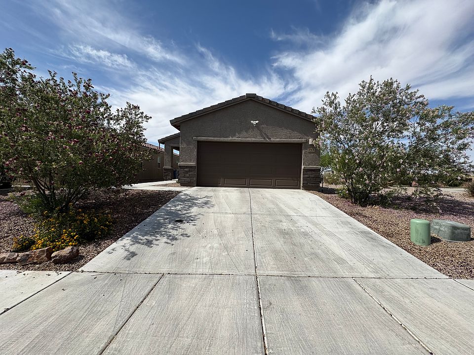 1st image of 793 E Catwalk Pl