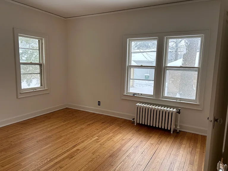 2415 E Stratford Ct — Photo 9