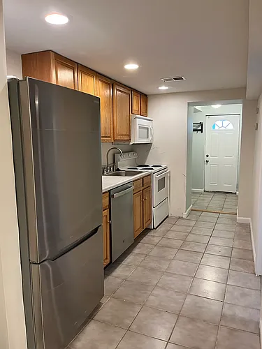 1206 Jefferson St NW #B Photo 1
