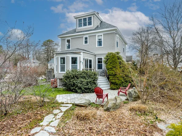 41 Warren Avenue, Cape Elizabeth, ME 04107