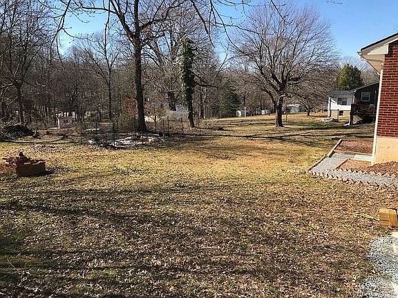 5th image of 125 Walton Dr