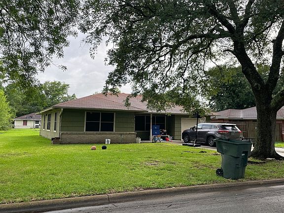 3rd image of 3711 Avalon Ave
