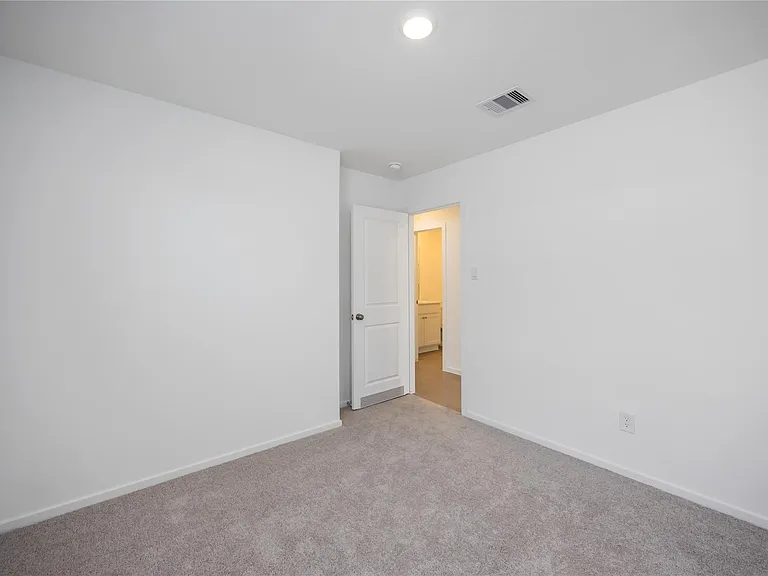 4930 Valencia Frst — Photo 15