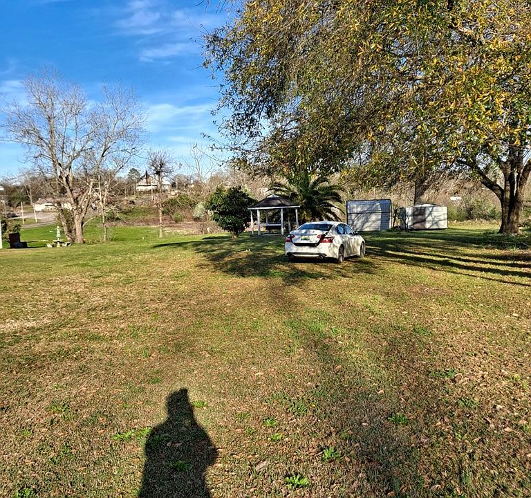 2nd image of 408 S Three Notch St