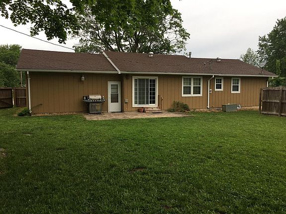 5th image of 606 E Yerby St