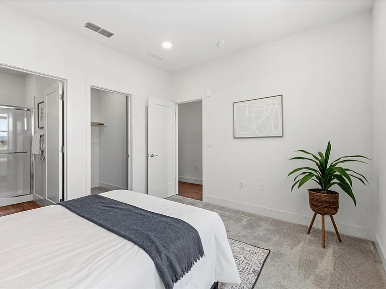 3910 Scottfield St — Photo 24