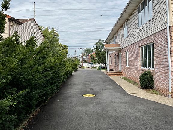 2nd image of 18 Harrison St #1A