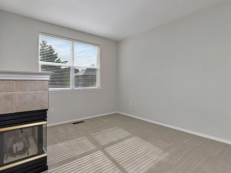4745 SW 2nd Ave — Photo 6