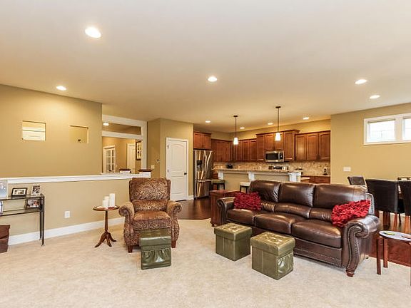 2nd image of 6255 White Clover Ln SE