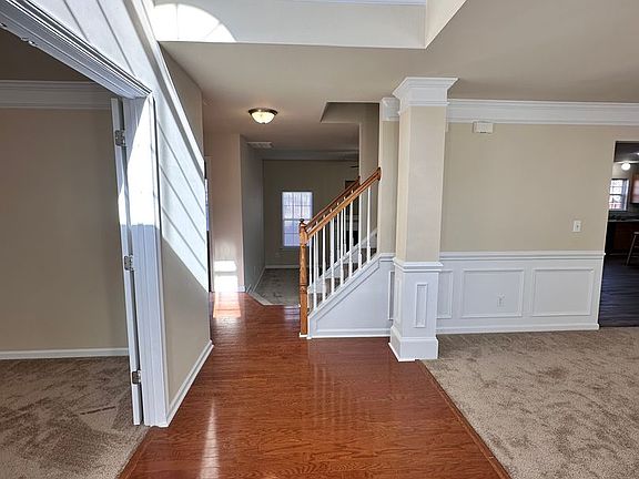 4th image of 4300 Cole Creek Dr