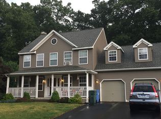 355 Meadowbrook Dr, Manchester, CT 06042